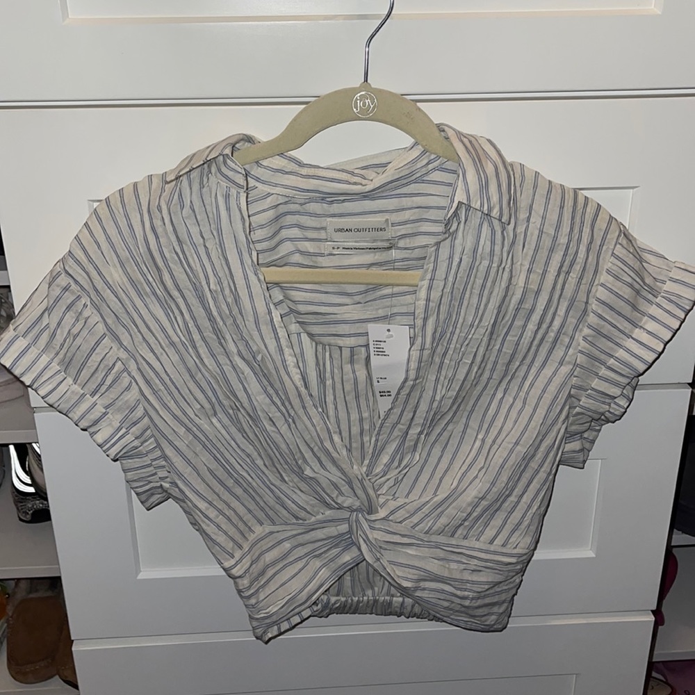 urban outfitters cropped top